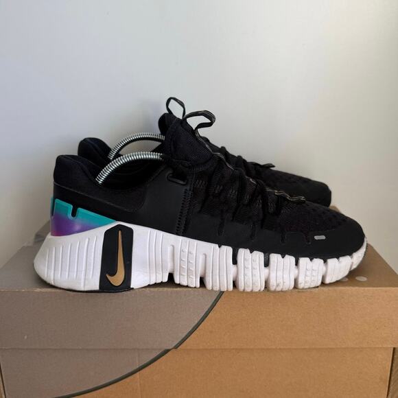 Nike Free Metcon 5 Black/ Fireberry Gold Women Running Sneakers - SZ 8.5 - Picture 2 of 13